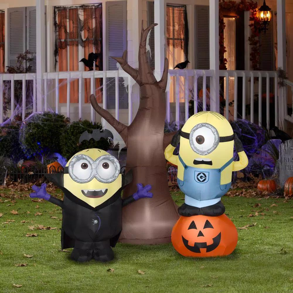Gemmy 5 ft. Minions Halloween Airblown Inflatable Scene with Tree and Pumpkin
