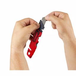 Milwaukee FASTBACK Folding Utility Knife Set with Blade Storage and 50-Pack General Purpose Blades thumbnail 15