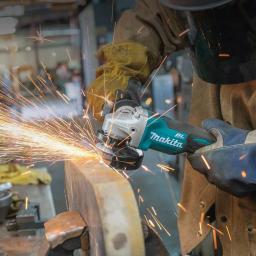 Makita 18V LXT Brushless 5" Angle Grinder Kit with 5.0Ah Battery & Charger thumbnail 12