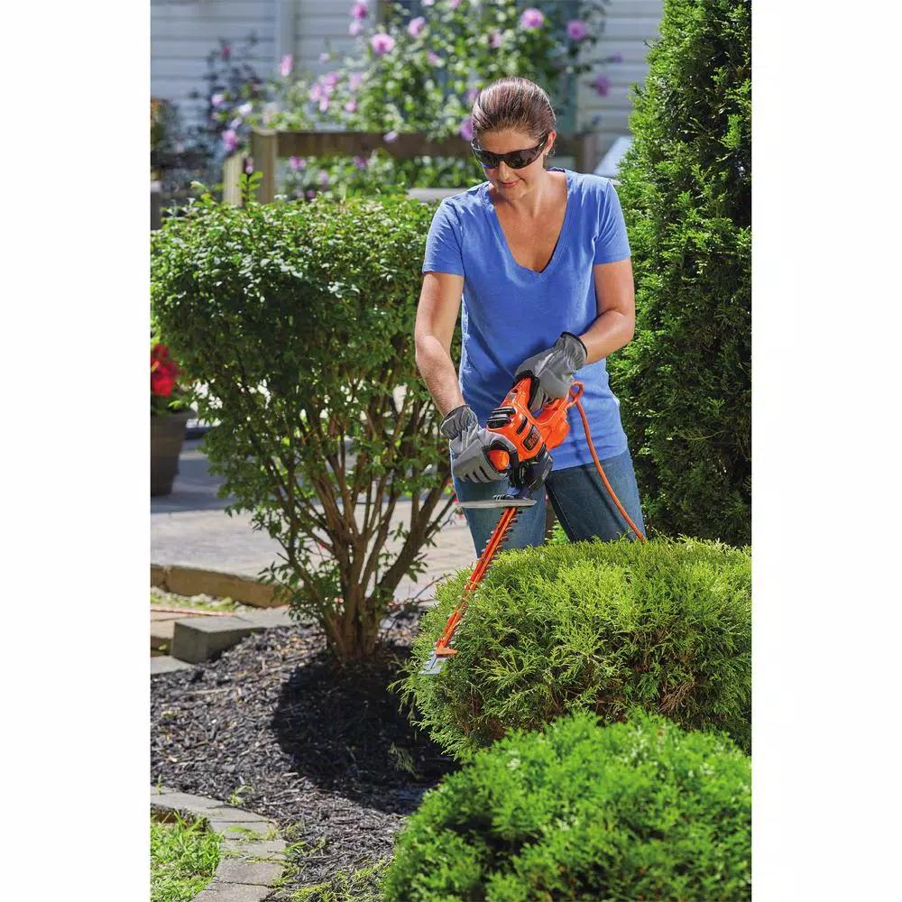 BLACK+DECKER 16 in. Corded Electric Hedge Trimmer with SAWBLADE, 3.0 Amp