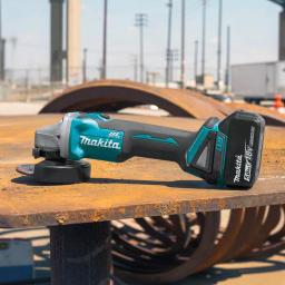 Makita 18V LXT Brushless 4-1/2"/5" Angle Grinder Kit with 5.0Ah Battery Bonus thumbnail 8