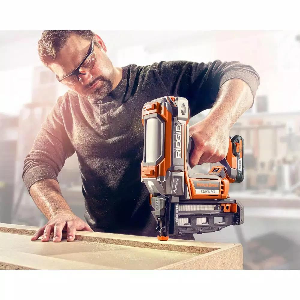 RIDGID 18V Cordless Brushless HYPERDRIVE 16-Gauge 2-1/2 in. Straight Finish Nailer Kit