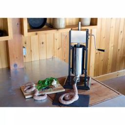 Weston 11 lb. Vertical Sausage Stuffer with Dual-Speed Gears and 4 Stainless Steel Funnels thumbnail 3