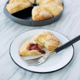 Nordic Ware 9.75 in. Cast Aluminum Scone and Cornbread Pan, Nonstick Black thumbnail 3