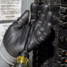 Klein Tools 15-in-1 Multi-Bit Ratcheting Screwdriver with Cushion-Grip Handle thumbnail 7