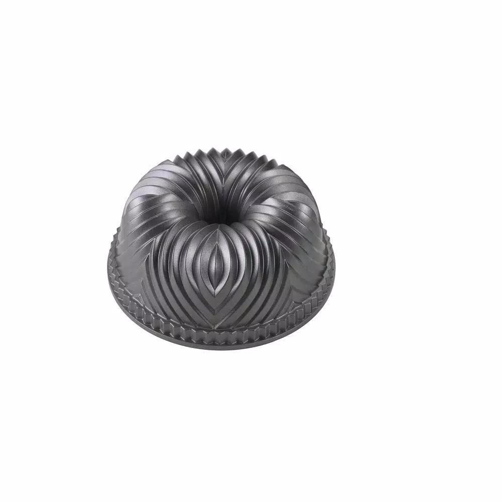 Nordic Ware Bavaria Fluted Bundt Cake Pan, 10-Cup Capacity, Nonstick Cast Aluminum