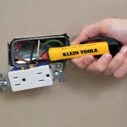 Klein Tools 3-Piece Electrical Tool Set with Non-Contact Voltage Tester, Multi-Bit Screwdriver and Wire Stripper thumbnail 5