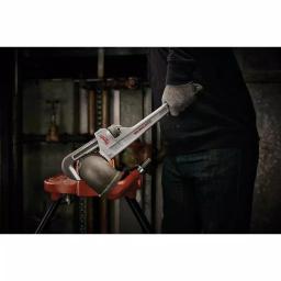 Milwaukee 18 in. and 24 in. Aluminum Pipe Wrench Set (2-Tool) thumbnail 2