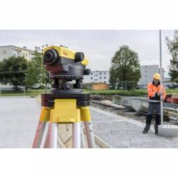 Leica NA532 10 in. Automatic Optical Level with 32x Magnification thumbnail 3
