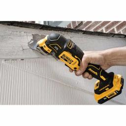 DEWALT 20V MAX XR Brushless 3-Speed Oscillating Multi-Tool & 5 in. Random Orbital Sander Kit thumbnail 3