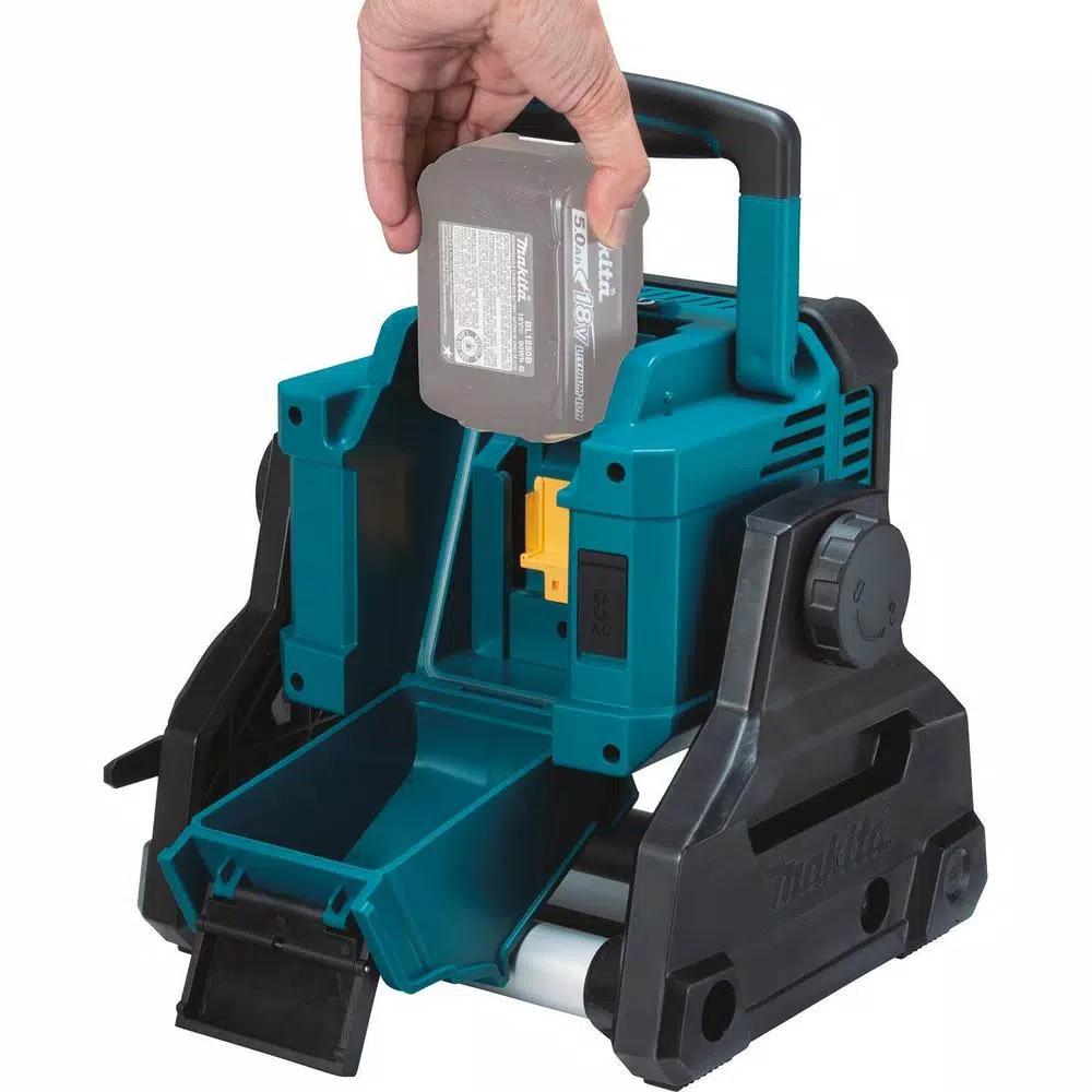Makita 18V LXT Cordless/Corded LED Work Light, 3000 Lumens, IP65 Rated (DML811)