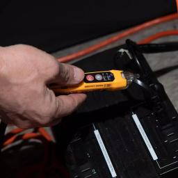 Klein Tools 2-Piece Voltage Tester and Wire Stripper Tool Set with Non-Contact Detector and Copper Wire Cutter thumbnail 5