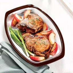 Nordic Ware 365 Grilling 10.125 in. Stainless Steel Sizzle and Serve Pan, Black and Stainless Steel thumbnail 3