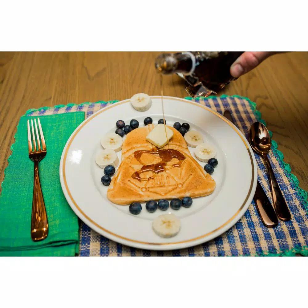 Uncanny Brands Star Wars Darth Vader American Waffle Maker, Black Stainless Steel