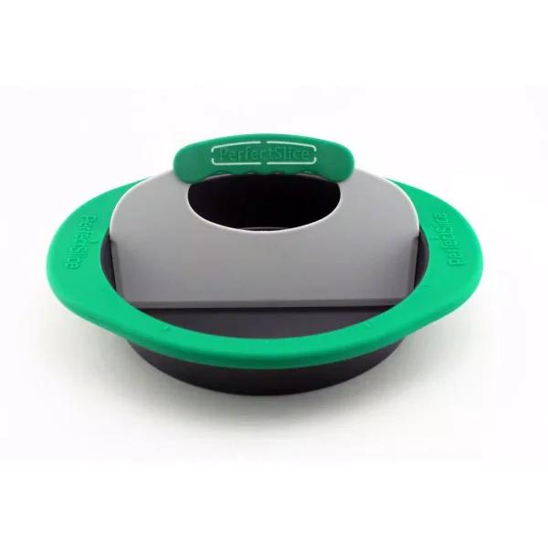 BergHOFF Perfect Slice Round Cake Pan with Silicone Sleeve and Slicing Tool - Carbon Steel
