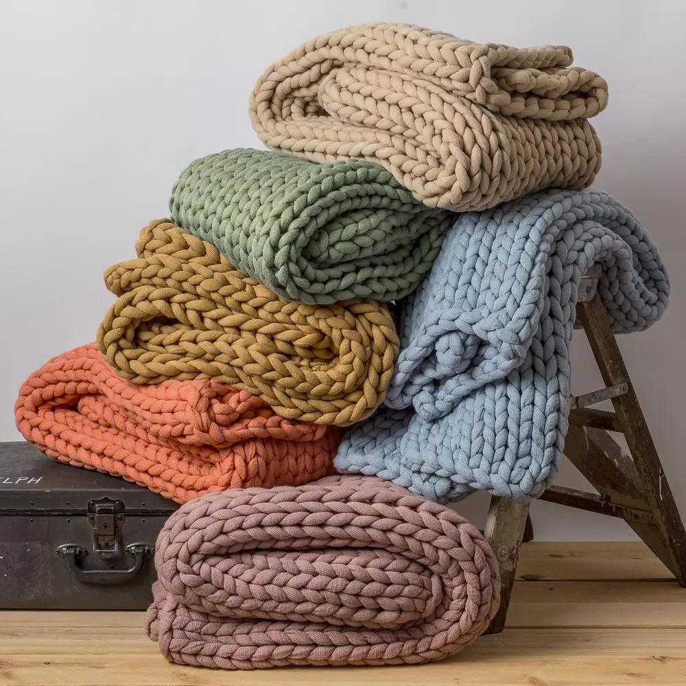 DONNA SHARP Coral Chunky Knit Acrylic Throw Blanket, 40 x 50 in
