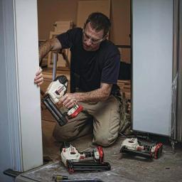 Porter-Cable 20V MAX 18-Gauge Cordless Brad Nailer Kit with 1.5 Ah Battery and Charger thumbnail 5