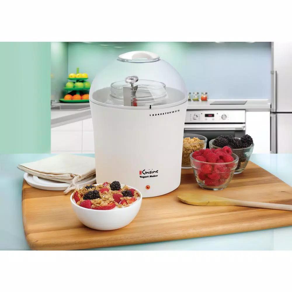 Euro Cuisine 2 Qt. Yogurt and Greek Yogurt Maker with Glass Jar and Cheese Making Kit