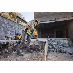 DEWALT 14-Amp 3/4 in. SDS MAX 16 lbs. Chipping Hammer Kit with Case thumbnail 3