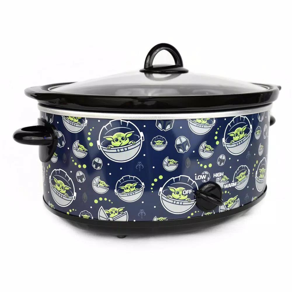 Uncanny Brands Star Wars The Mandalorian 7 Qt Navy Blue Slow Cooker with Wraparound Art