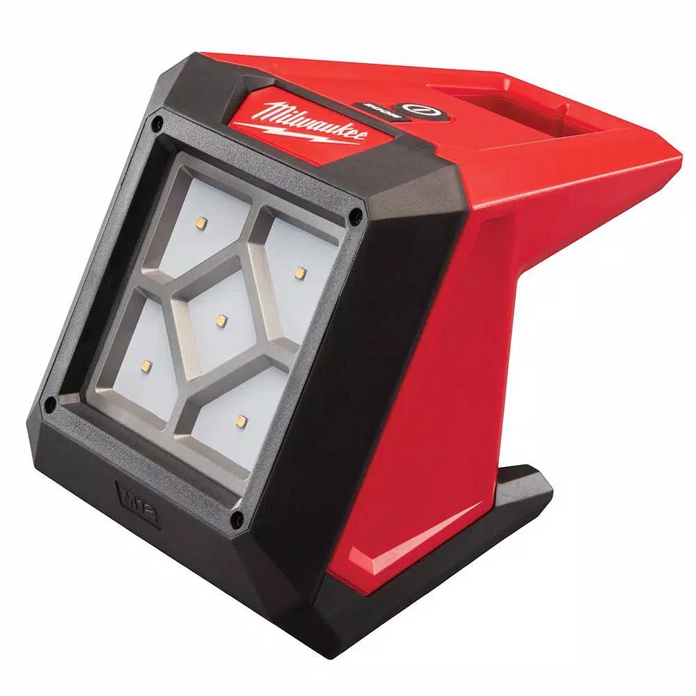 Milwaukee M12 Cordless PVC Shear Kit with 1000 Lumen M12 Rover Flood Light