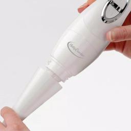 Betty Crocker 2-Speed White Immersion Blender with 600 ml Beaker and Stainless Steel Blade thumbnail 4