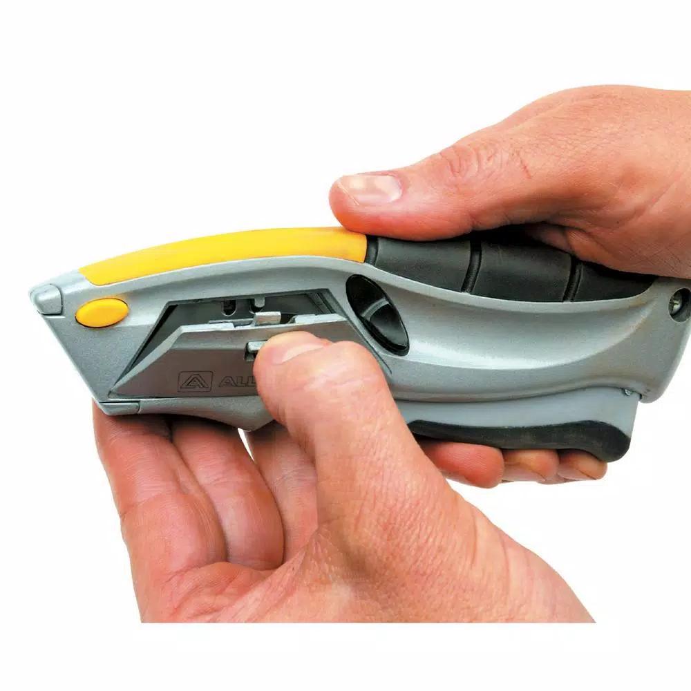 Alltrade Squeeze Auto-Loading Utility Knife with 6 Heavy Duty Blades
