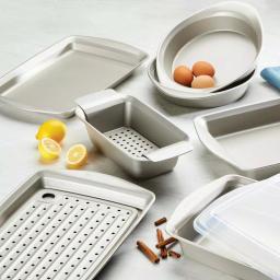 Rachael Ray 3-Piece Nonstick Bakeware Set with Lids, Silver thumbnail 7