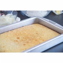 Unbranded 9 x 13 in. Aluminum Rectangle Cake Pan with Pebble Pattern thumbnail 5