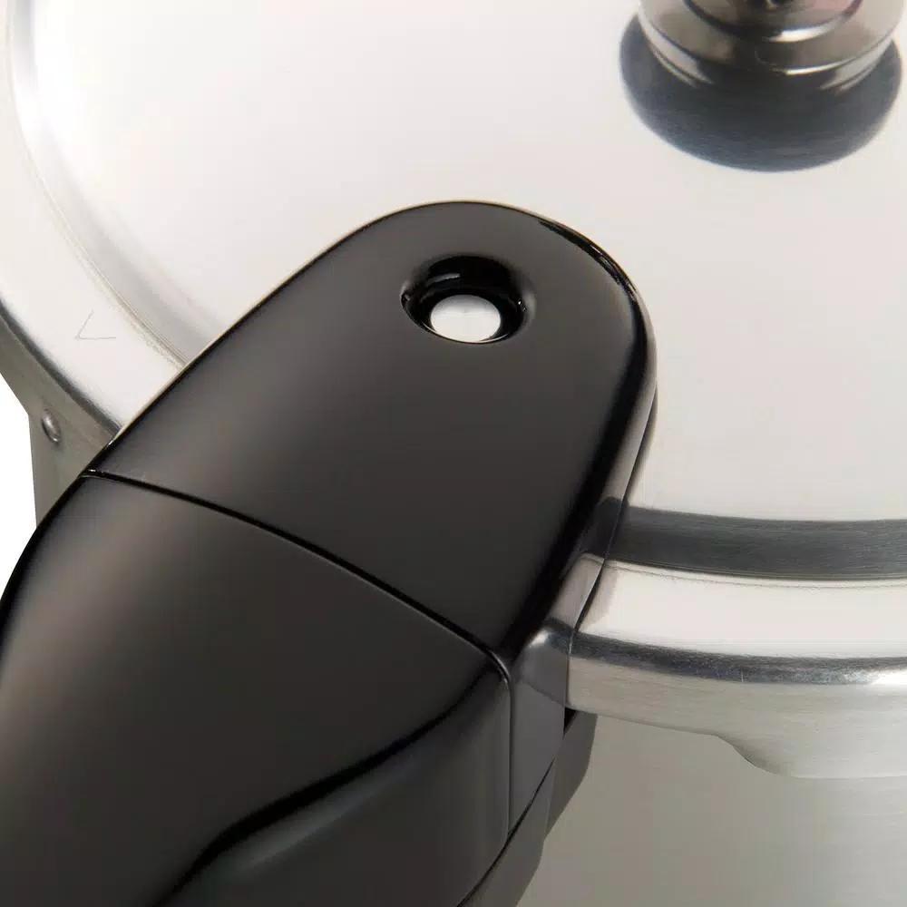 Presto 8 Qt. Aluminum Stovetop Pressure Cooker with Cooking Rack