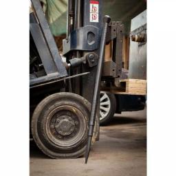 Nupla 43 in. Composite Fiberglass Pry Bar with Steel Point and Striking Face thumbnail 3