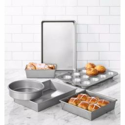 Chicago Metallic Commercial II 6-Piece Non-Stick Aluminized Steel Bakeware Set thumbnail 2
