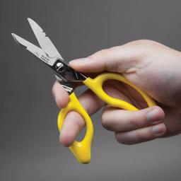 Klein Tools All-Purpose Electrician's Scissors with Forged High Carbon Steel Blades and Wire Stripping Notches thumbnail 3