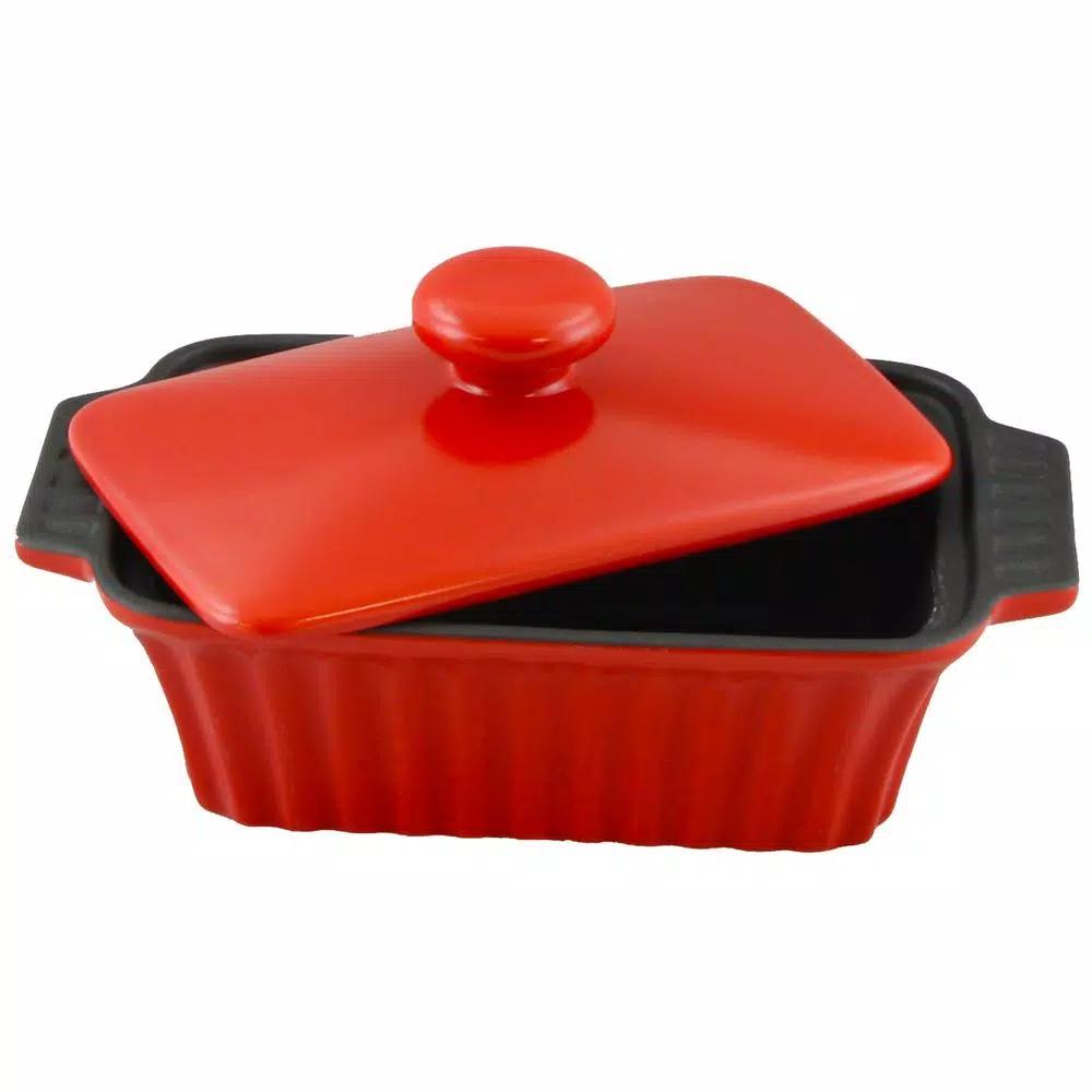 Crock-Pot Denhoff 8.5 in. Ribbed Stoneware Nonstick Casserole Dish with Lid, Red