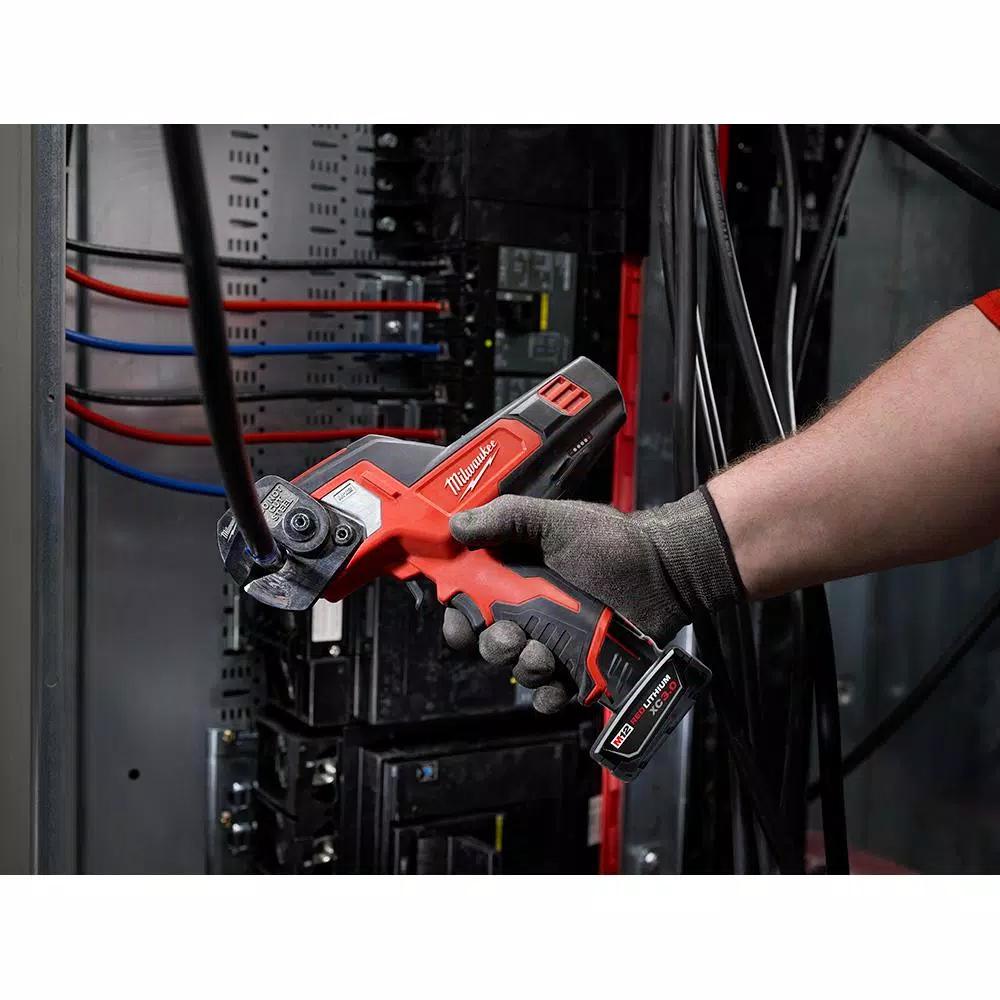 Milwaukee M12 12V Lithium-Ion Cordless 600 MCM Cable Cutter Kit with 3.0Ah Battery and Charger
