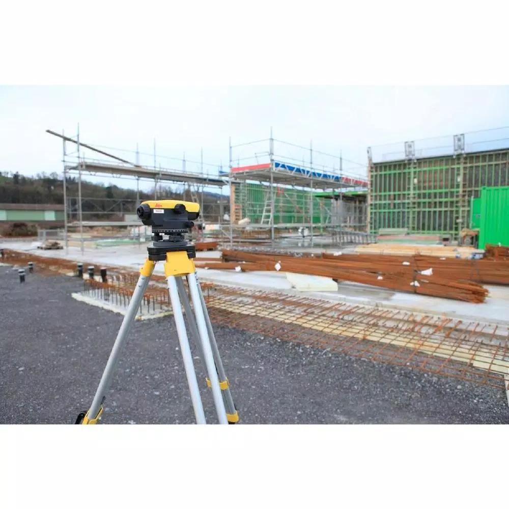 Leica NA324 10 in. Optical Level, 360 Degree Automatic Air-Damped Compensator