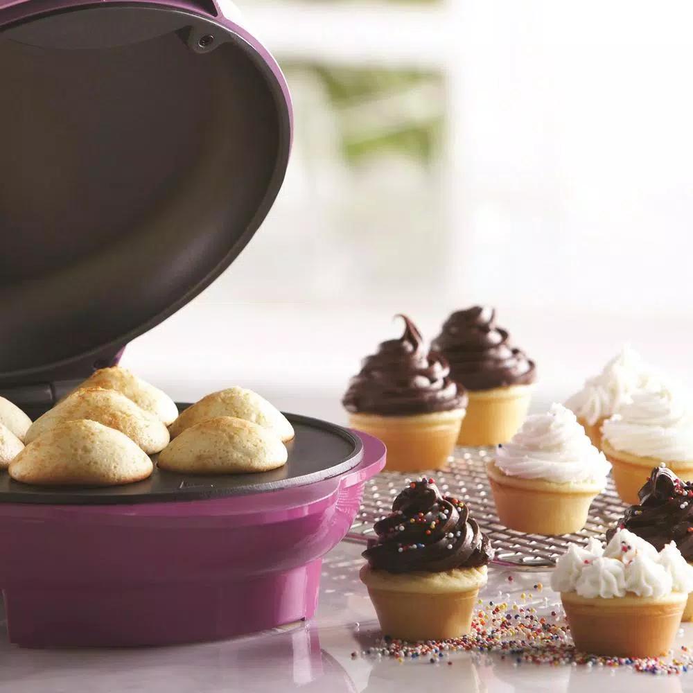 Brentwood Appliances TS-252 Mini Cupcake Maker, 7-Slot Nonstick Specialty Maker, Pink