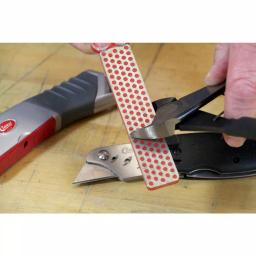 DMT Diafold Single Sided Fine Diamond Handheld Sharpener thumbnail 5