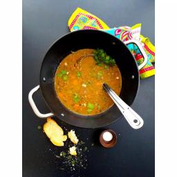 IMUSA 6 qt. Round Lightweight Cast Iron Dutch Oven with Tempered Glass Lid, Black thumbnail 4