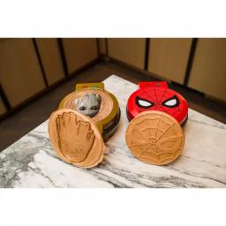 Uncanny Brands Marvel Spider-Man Red Waffle Maker - Officially Licensed American Style Waffle Iron thumbnail 4