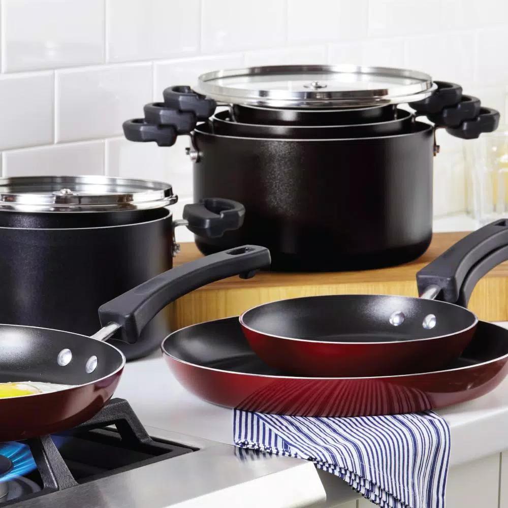 Farberware Neat Nest 1-Quart Aluminum Nonstick Saucepan with Glass Lid, Black