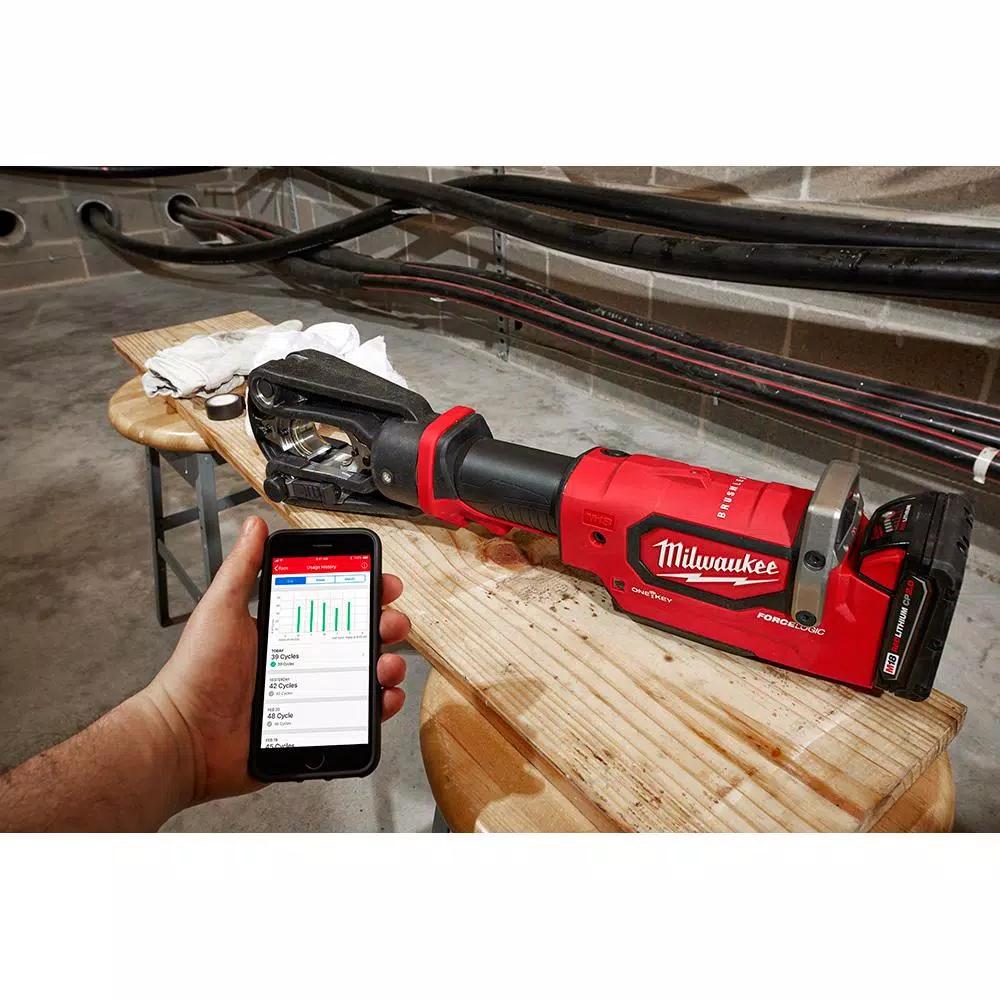 Milwaukee M18 FORCE LOGIC 15-Ton Cordless Utility Crimper Kit with 2 Batteries and Charger
