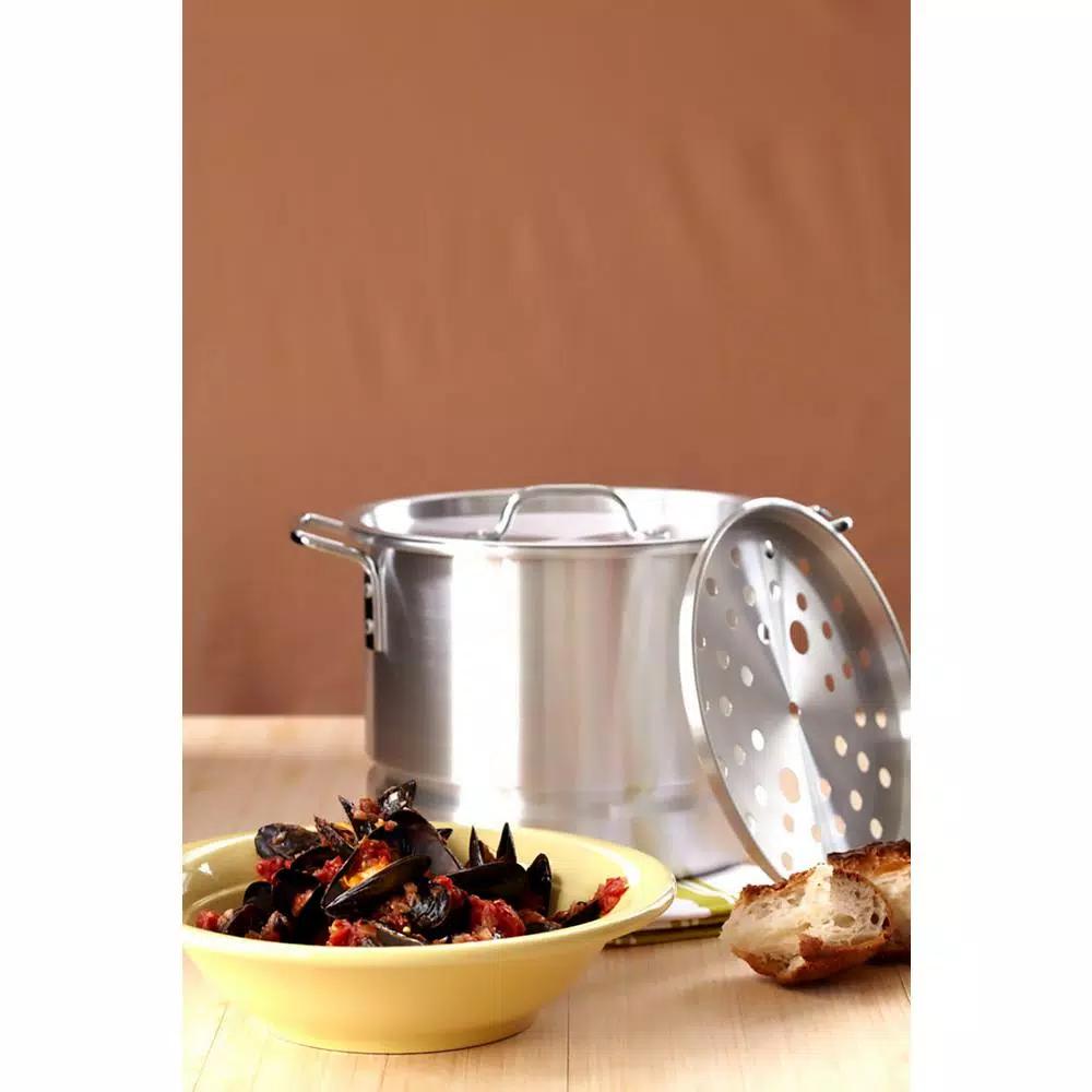 IMUSA 32 Qt. Aluminum Stovetop Steamer with Lid and Steam Tray