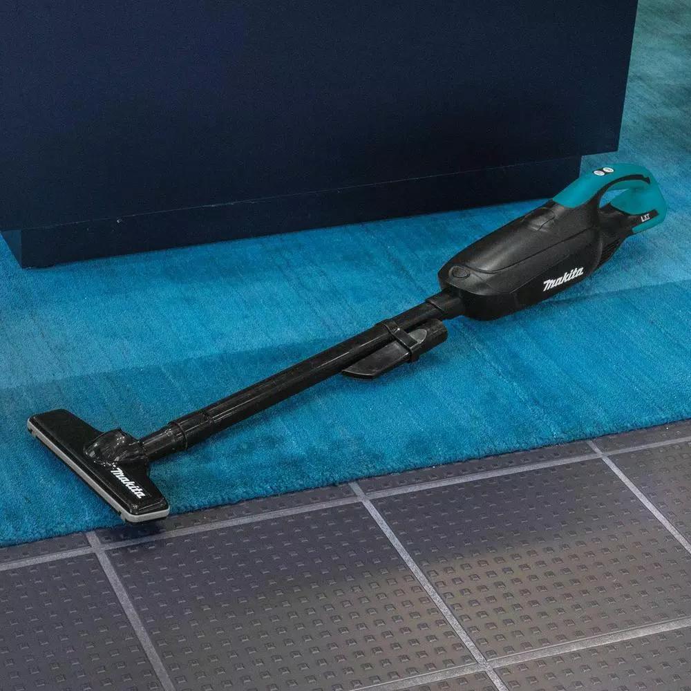 Makita 18V LXT Lithium-Ion 4.0 Ah Battery and Rapid Optimum Charger Starter Pack with Bonus Handheld Vacuum