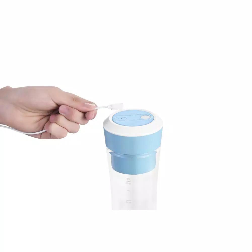 Geek Chef 10 oz. Portable Juicer Blender, Blue Personal Shaker with Magnetic Charging