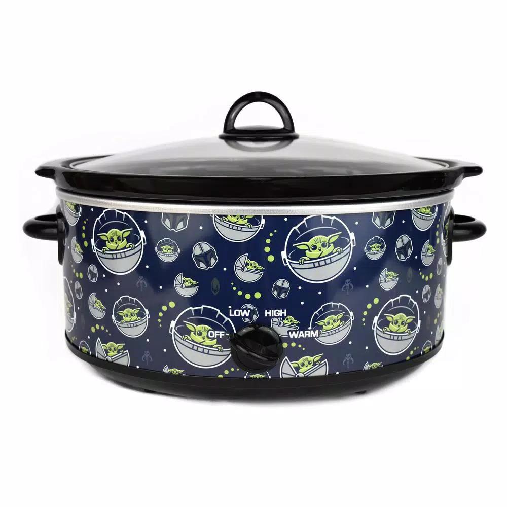 Uncanny Brands Star Wars The Mandalorian 7 Qt Navy Blue Slow Cooker with Wraparound Art