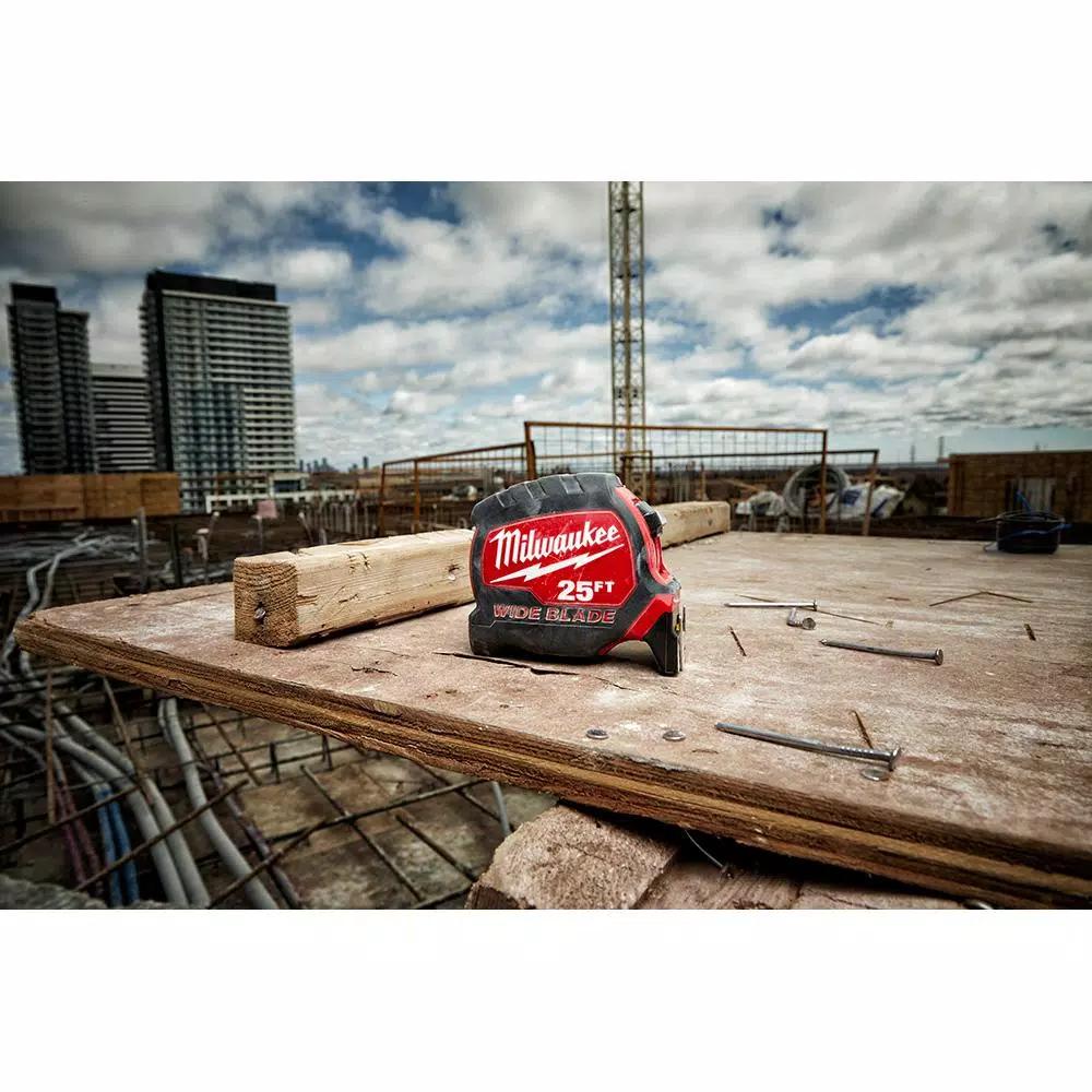 Milwaukee 25 ft. Blade Tape Measure with 14 ft. Standout and Fastback Compact Folding Utility Knife Set