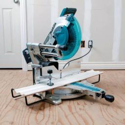 Makita 12 in. 15 Amp Dual-Bevel Sliding Compound Miter Saw with Laser & AF601 16-Gauge Finish Nailer Bundle thumbnail 3