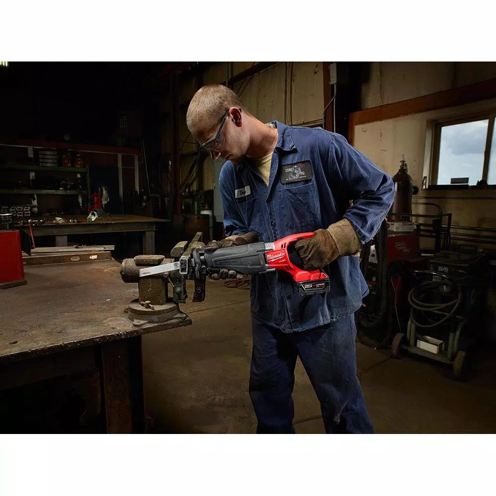 Milwaukee SAWZALL Metal Cutting Reciprocating Blade & SHOCKWAVE Titanium Drill Bit Set, 31-Piece