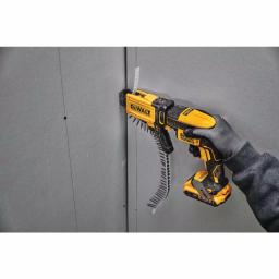 DEWALT 20V MAX XR Cordless Brushless Drywall Screw Gun Kit with Collated Attachment, 2 Batteries & Charger thumbnail 8